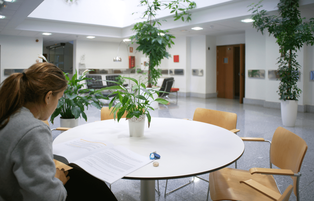 La suerte de vivir y preparar la oposición en el mismo lugar